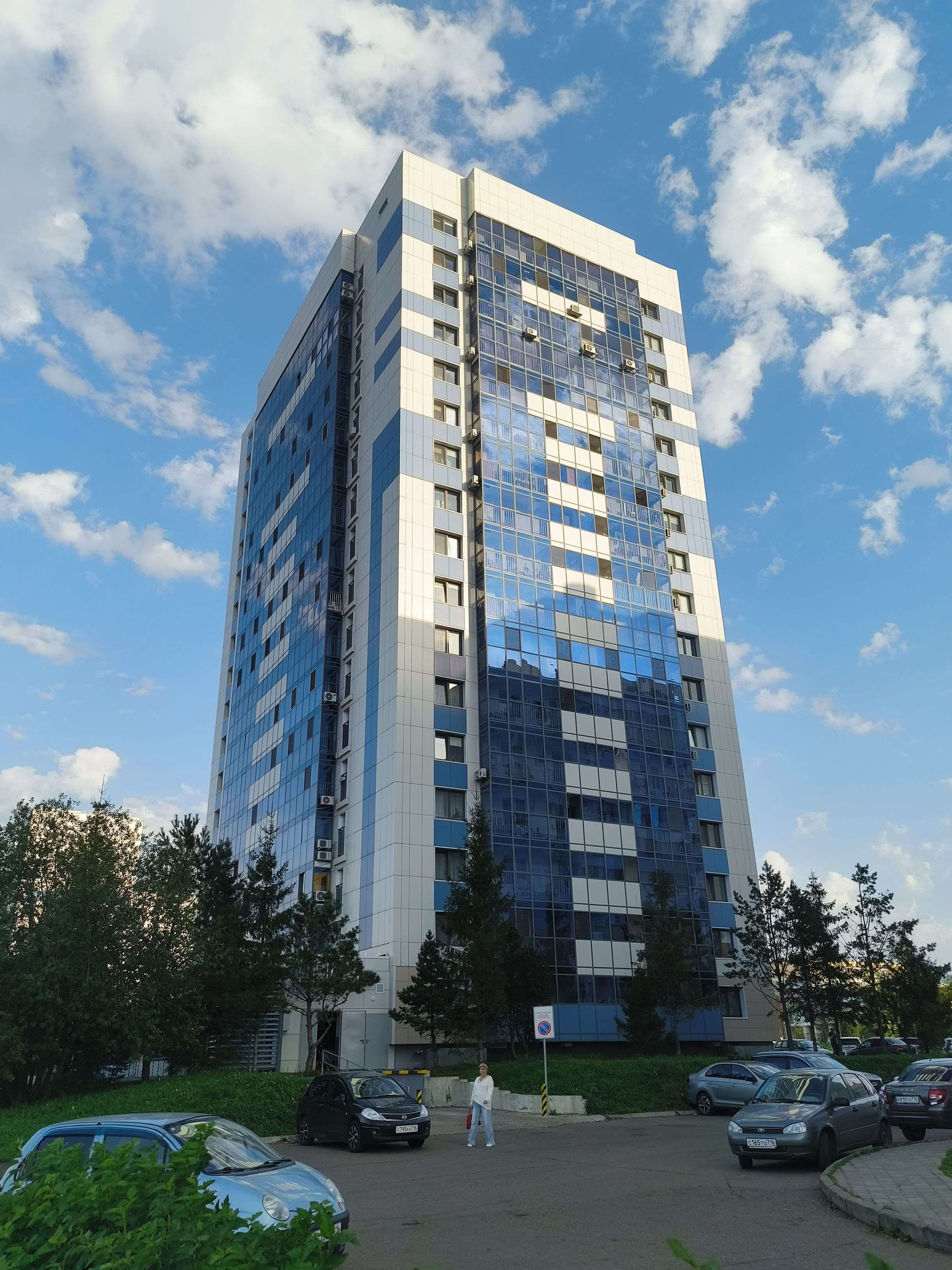 Жилой многоквартирный дом, ул. Дружбы Народов, 29.